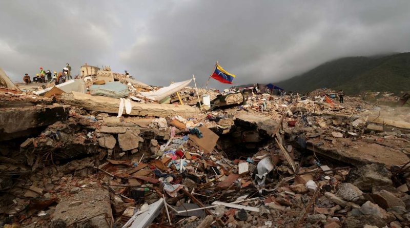 Imagen de un edificio desplomado en La Guaira, Venezuela, tras el doble terremoto ocurrido 24 de junio de 2026